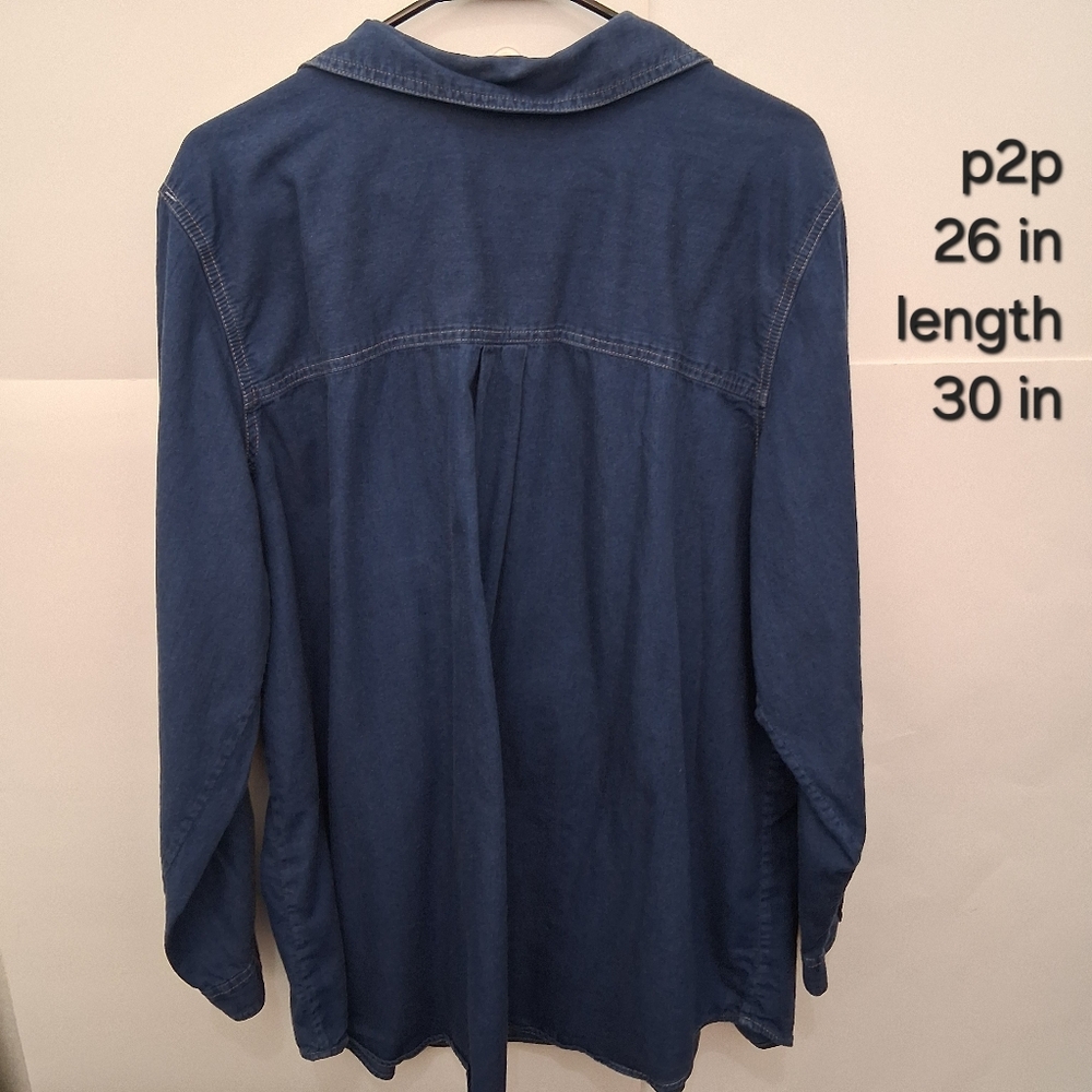 +2🛍Avenue Blue Button Down Shirt - Picture 2 of 6